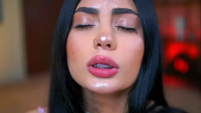 Snapshot of RavennaDArcy chatting on 11-21-25, 08:08 RavennaDArcy online show from 11-21-25, 08:08