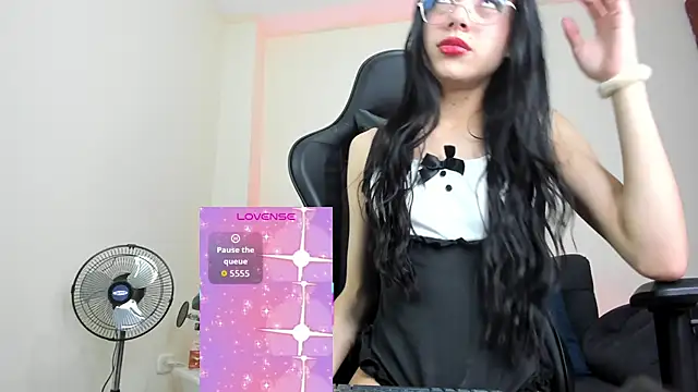 Nyra lux16 online show from 11-12-25, 07:01