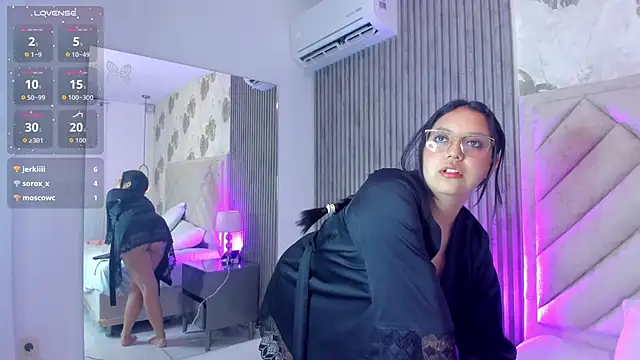 Chloe-Jones1 online show from 11-20-25, 09:47