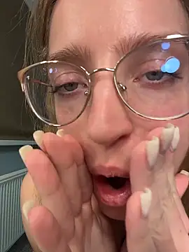 EveLunny online show from 02-03-26, 03:59