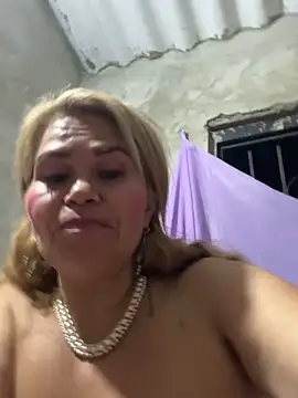 Snapshot of dirty_mother3 chatting on 12-15-25, 06:08 dirty mother3 online show from 12-15-25, 06:08