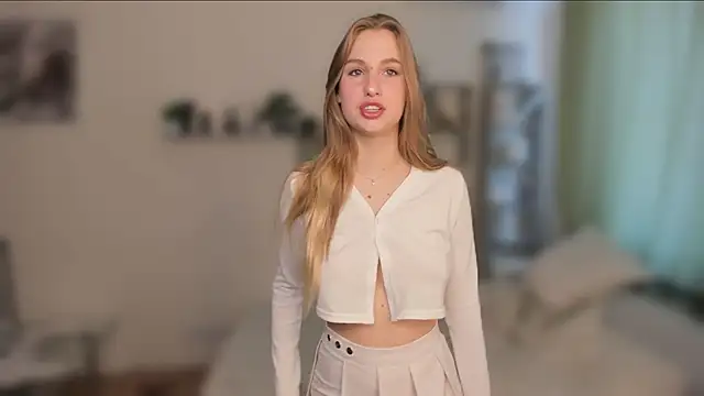 TawnyaVanschaick online show from 03-15-26, 09:05