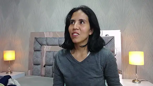 Snapshot of GiselaZivic chatting on 05-23-26, 01:10 GiselaZivic online show from 05-23-26, 01:10