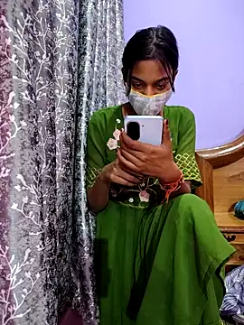 Student12th online show from 11-17-25, 04:11