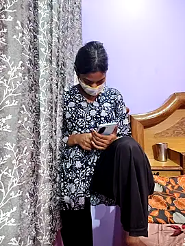 Student12th online show from 11-19-25, 04:51