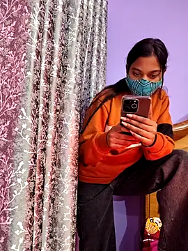 Student12th online show from 12-04-25, 04:17