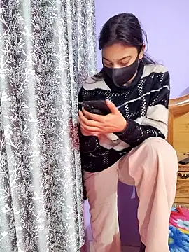 Student12th online show from 01-13-26, 04:00