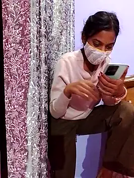 Student12th online show from 11-15-25, 04:22