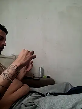 Snapshot of casadodequebra chatting on 02-25-26, 07:47 casadodequebra online show from 02-25-26, 07:47