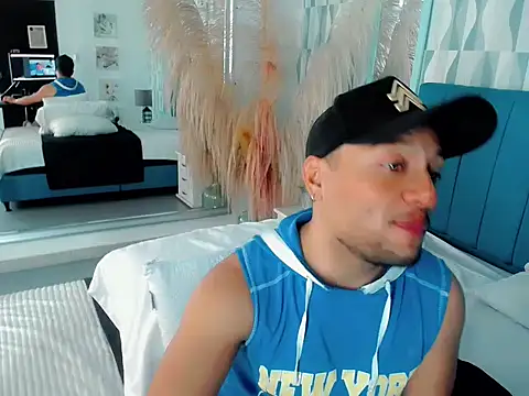 sebastian cruz  online show from 11-11-25, 07:30