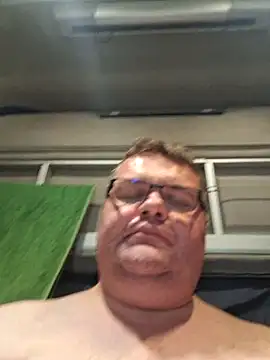 Snapshot of Grase44 chatting on 03-11-26, 06:57 Grase44 online show from 03-11-26, 06:57