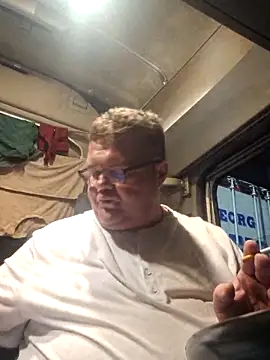 Snapshot of Grase44 chatting on 02-09-26, 06:06 Grase44 online show from 02-09-26, 06:06