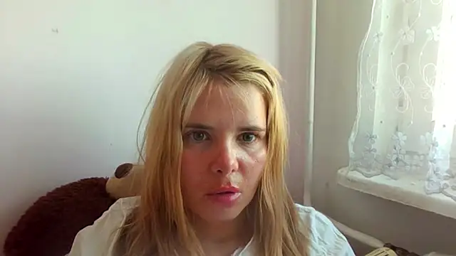 HornyElena online show from 04-09-26, 04:24