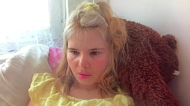 HornyElena online show from 04-20-26, 10:18