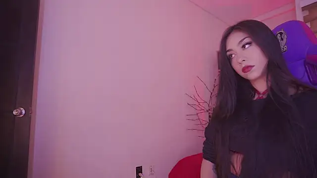 Snapshot of ivette_k chatting on 11-12-25, 01:15 ivette k online show from 11-12-25, 01:15