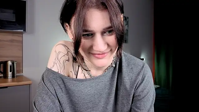 eshleeygreen online show from 11-16-25, 02:11