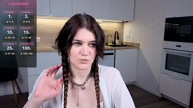 eshleeygreen online show from 12-21-25, 05:14