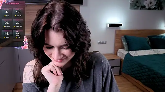 eshleeygreen online show from 11-12-25, 03:16