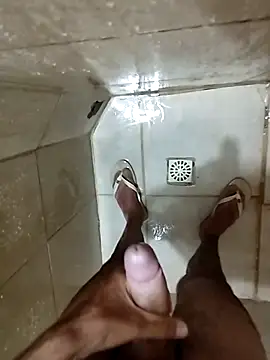 Snapshot of Luan1267 chatting on 02-11-26, 03:45 Luan1267 online show from 02-11-26, 03:45