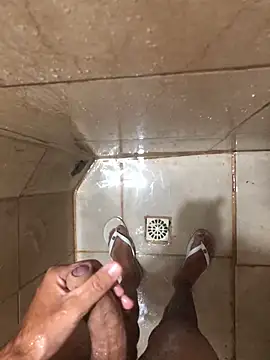 Snapshot of Luan1267 chatting on 11-17-25, 10:14 Luan1267 online show from 11-17-25, 10:14