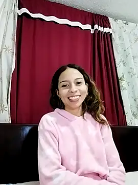 LuluuBerry online show from 11-13-25, 01:42