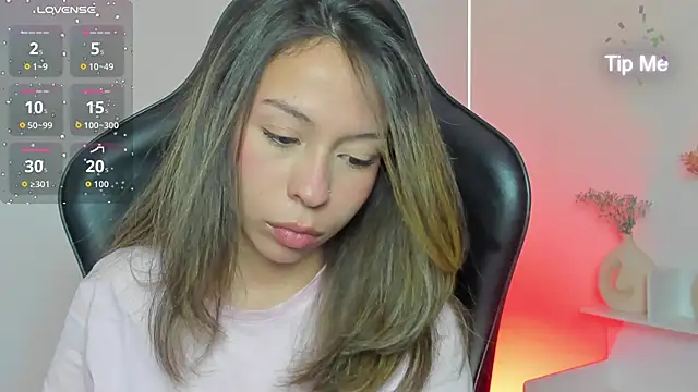 LuluuBerry online show from 11-19-25, 10:59