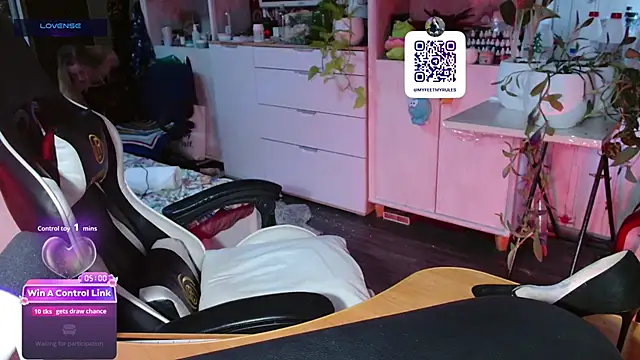 dominyantrix online show from 04-13-26, 10:41