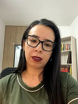 Snapshot of Vicky_ro chatting on 11-10-25, 11:04 Vicky ro online show from 11-10-25, 11:04