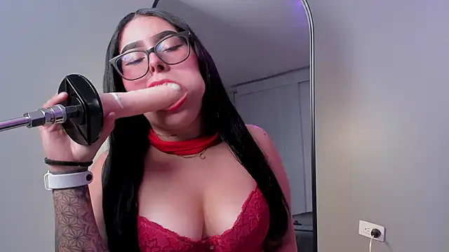 Amy whittee online show from 12-21-25, 06:31