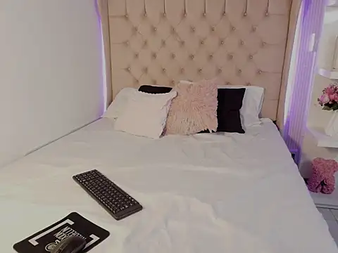 Snapshot of cheerry_moon chatting on 11-07-25, 08:57 cheerry moon online show from 11-07-25, 08:57