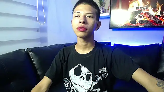 Tessachains 2  online show from 12-22-25, 02:44