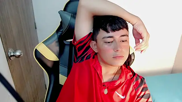 Tatann 18 online show from 11-17-25, 08:13