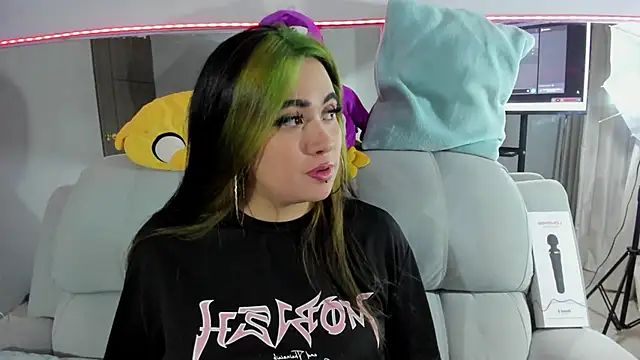 Lilith Zenith  online show from 11-07-25, 04:50