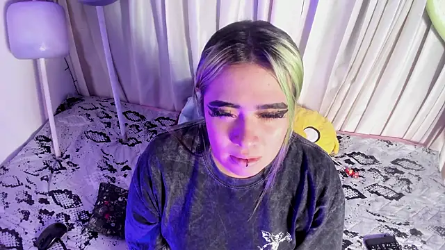 Lilith Zenith  online show from 02-09-26, 04:10