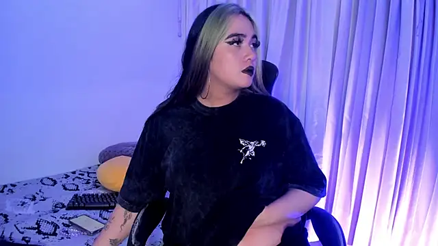 Lilith Zenith  online show from 12-21-25, 04:25