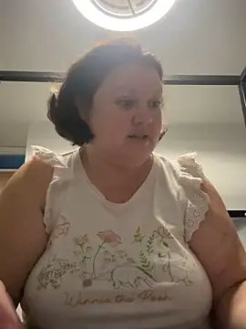 Snapshot of RealWoman84 chatting on 11-09-25, 09:41 RealWoman84 online show from 11-09-25, 09:41