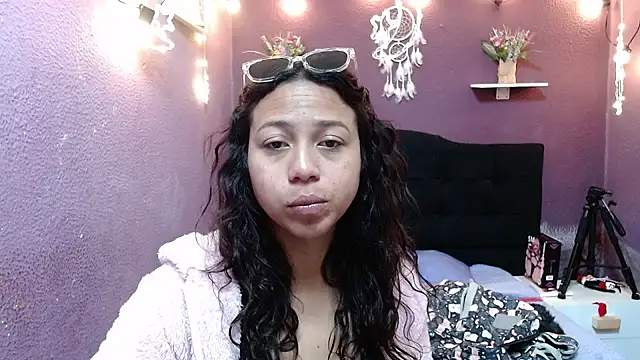 monika 256 online show from 12-15-25, 01:50