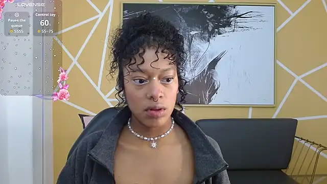 Snapshot of Agatha_Amaya chatting on 11-08-25, 01:25 Agatha Amaya online show from 11-08-25, 01:25