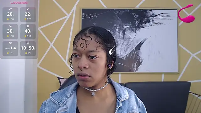 Snapshot of Agatha_Amaya chatting on 11-07-25, 01:04 Agatha Amaya online show from 11-07-25, 01:04