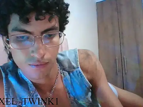 axel love13 online show from 11-11-25, 12:05