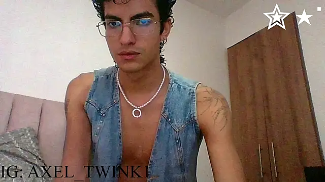 axel love13 online show from 02-28-26, 10:09