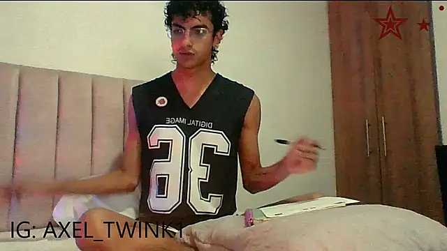 axel love13 online show from 11-18-25, 04:16