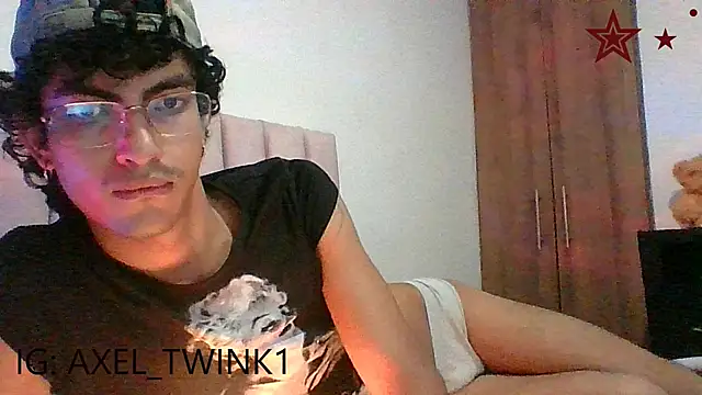 axel love13 online show from 12-16-25, 05:22