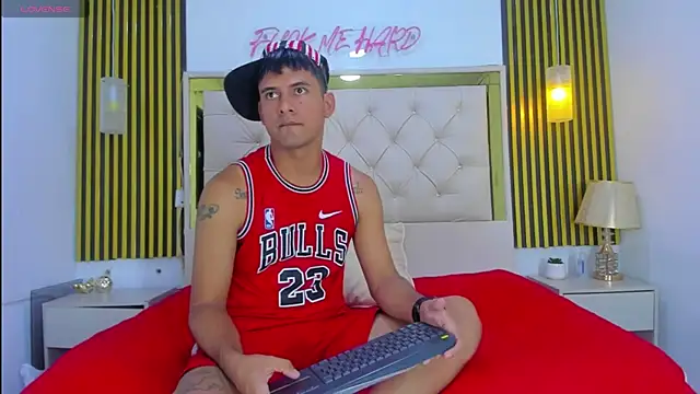 KEVIN MCKINLEY online show from 11-08-25, 05:22