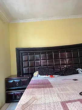 NiaLong21  online show from 12-18-25, 10:30