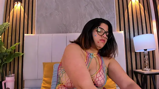 Carlotta de velour online show from 05-26-26, 03:04