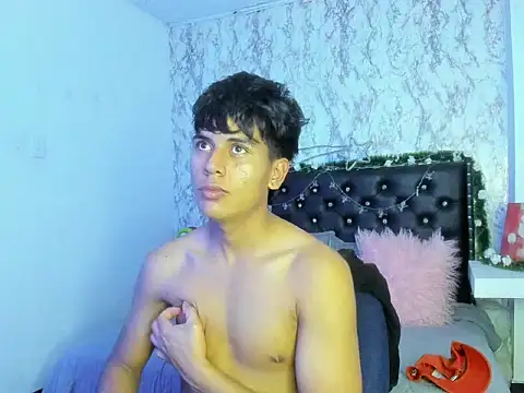 Valentino Lane online show from 12-20-25, 02:14