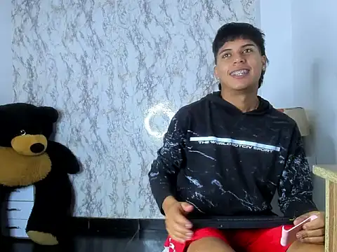 Valentino Lane online show from 02-20-26, 06:26