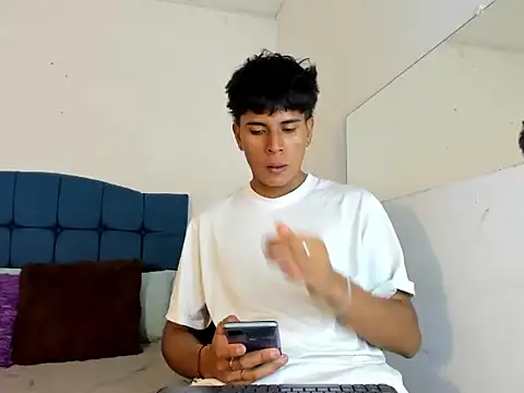 Valentino Lane online show from 01-07-26, 02:16