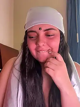 candicewest  online show from 02-25-26, 05:13